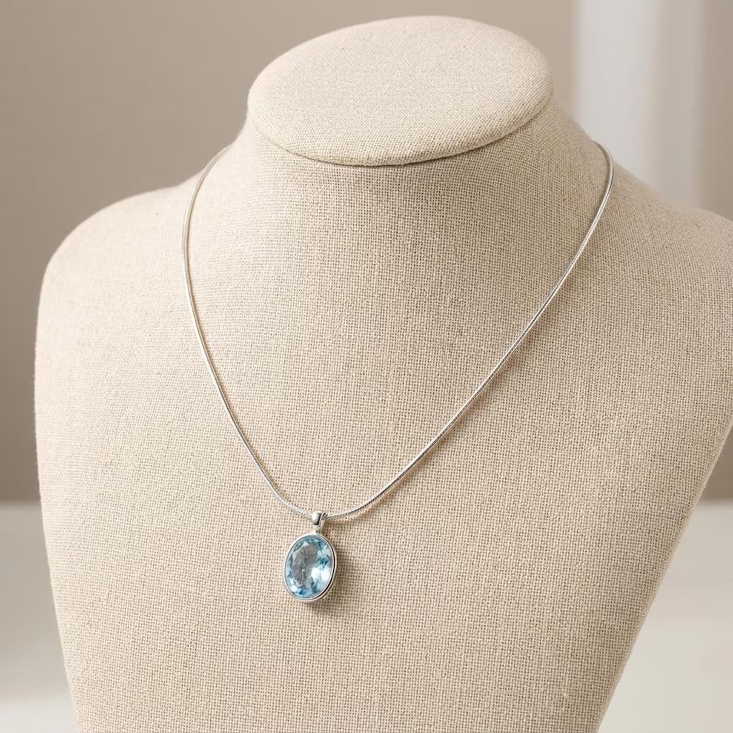 Oval Aquamarine Silver Necklace