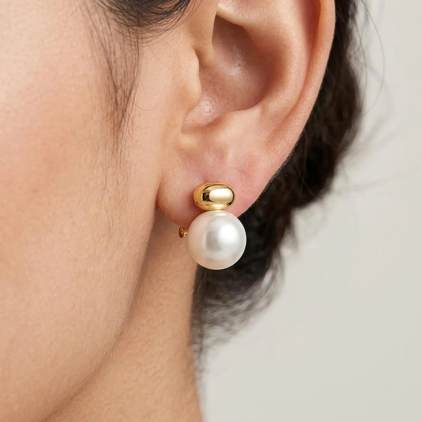Gold Cap Pearl Earrings